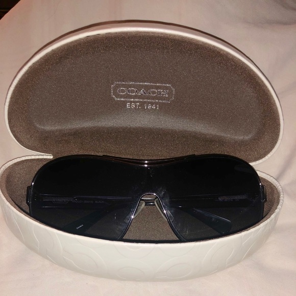 Authentic Coach Hadley Sunglasses - Picture 2 of 7